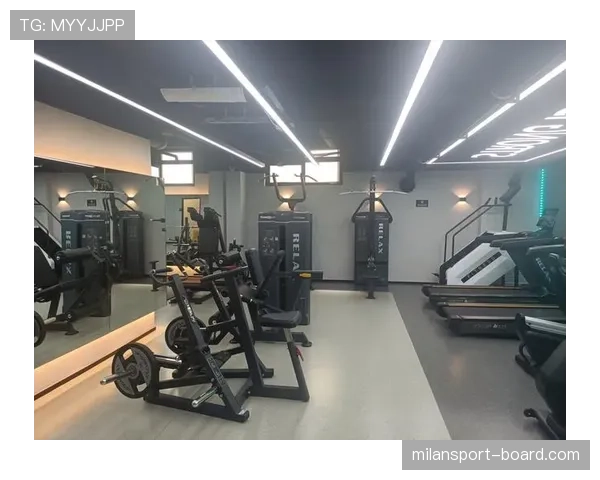 仲满这训练强度,凌晨四点健身房打卡是认真的? 仲满这训练强度,凌晨四点健身房打卡是认真的?
